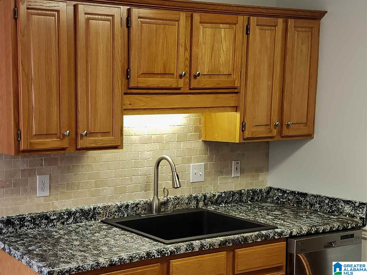 153 Jasmine Drive Alabaster, AL 35007 - Photo 3 of 21