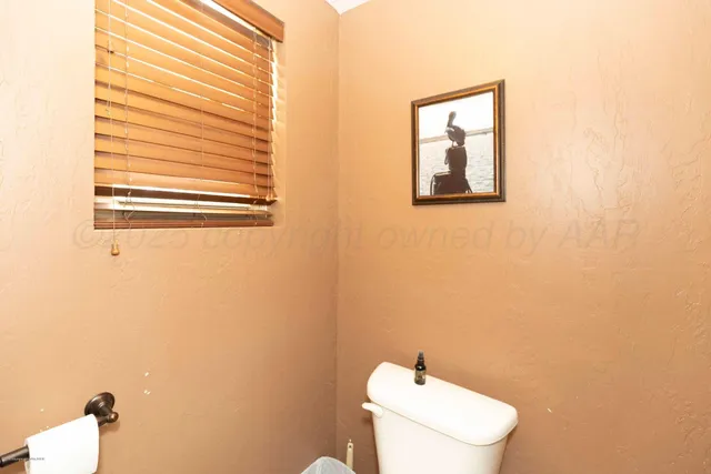 $675,000 | 830 Burnett Street, Miami, TX 79059