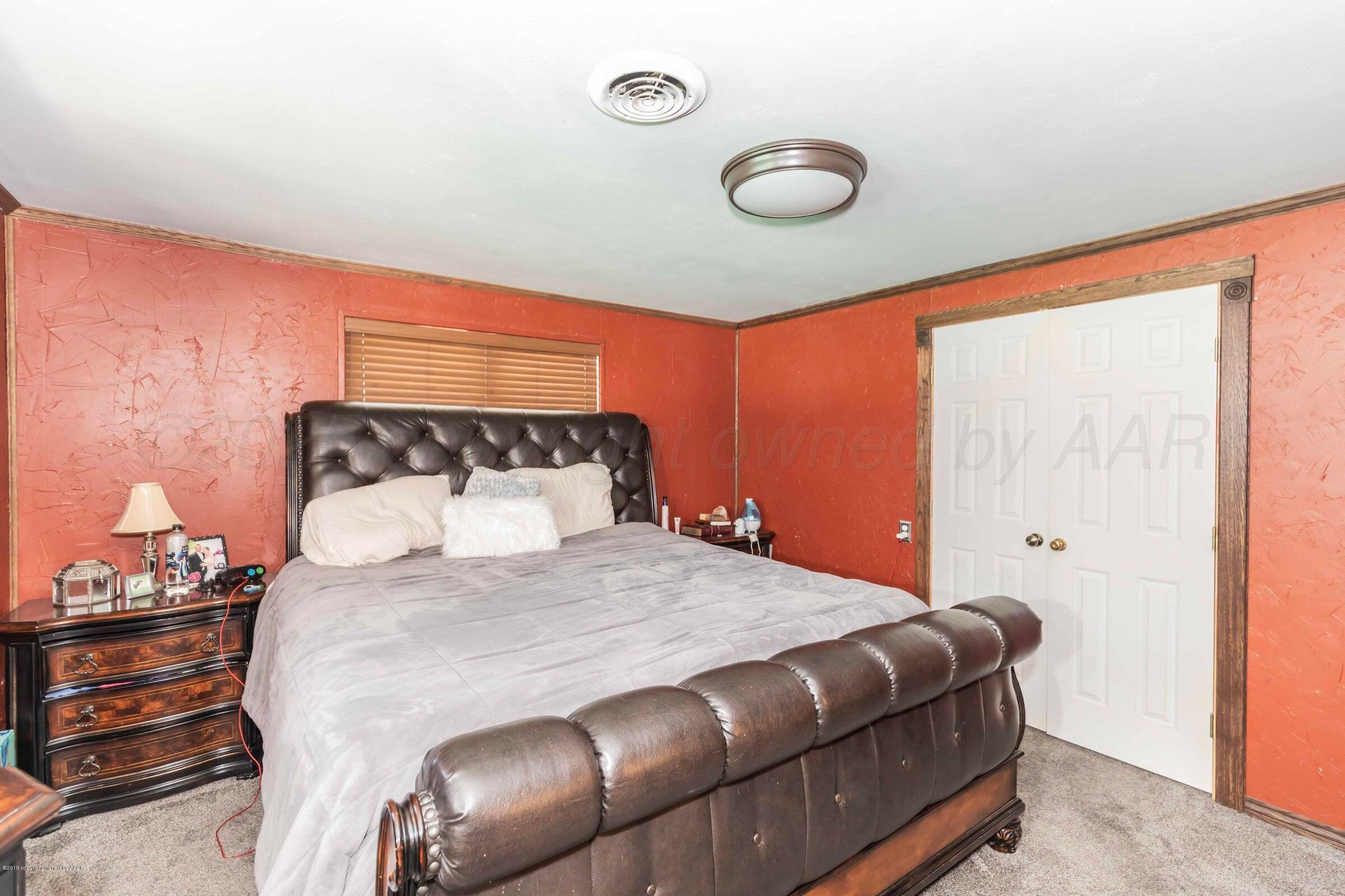 830 Burnett Street Miami, TX 79059 - Photo 20 of 66 830 Burnett Main bedrm view 2