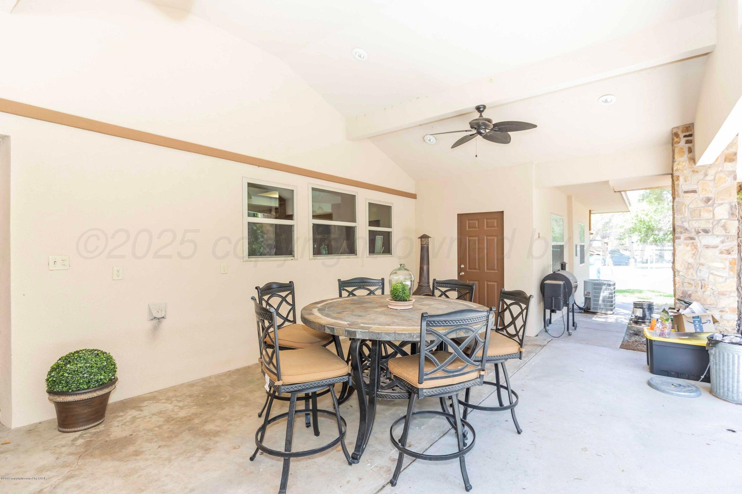 830 Burnett Street Miami, TX 79059 - Photo 31 of 66 830 Burnett patio