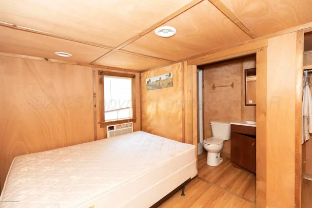 $675,000 | 830 Burnett Street, Miami, TX 79059