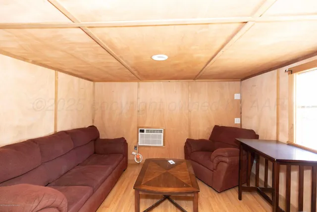 $675,000 | 830 Burnett Street, Miami, TX 79059