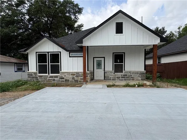 $264,900 | 1403 Clark Street, Bryan, TX 77808