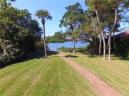 $1,190,000 | 1320 Spanish Lace Lane, Vero Beach, FL 32963