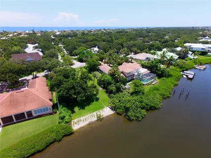 $1,190,000 | 1320 Spanish Lace Lane, Vero Beach, FL 32963