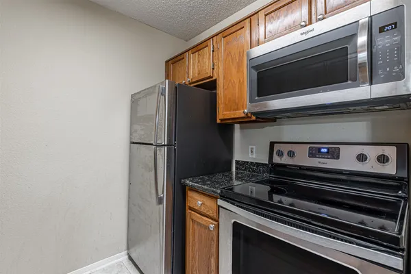 $1,350 | 2121 Hepburn Street, Unit 511, Houston, TX 77054