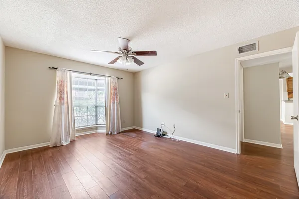 $1,350 | 2121 Hepburn Street, Unit 511, Houston, TX 77054