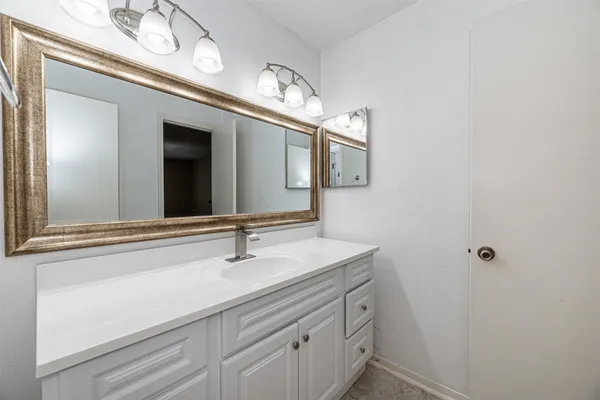 $1,350 | 2121 Hepburn Street, Unit 511, Houston, TX 77054