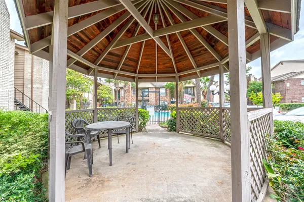 $1,350 | 2121 Hepburn Street, Unit 511, Houston, TX 77054