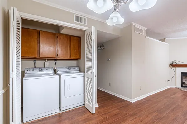 $1,350 | 2121 Hepburn Street, Unit 511, Houston, TX 77054