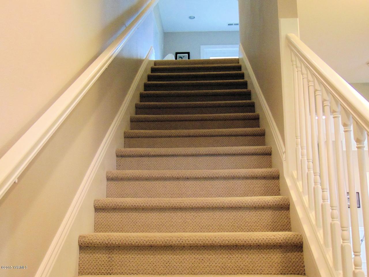 3801 Wiley Road Yakima, WA 98903 - Photo 8 of 20 a view of entryway