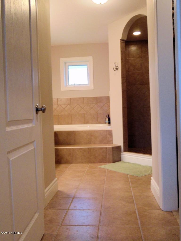 3801 Wiley Road Yakima, WA 98903 - Photo 10 of 20