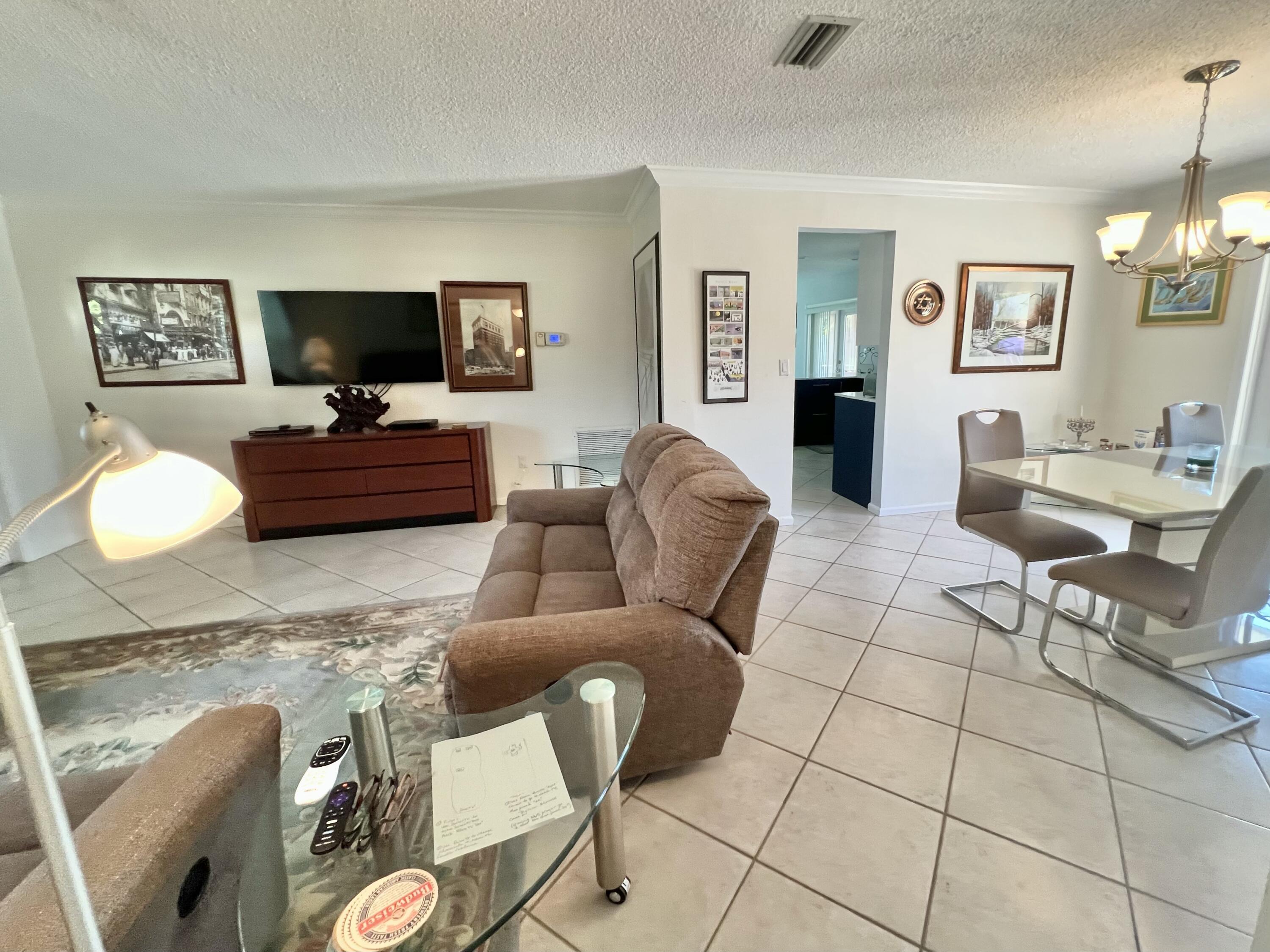 3289 Northwest 25th Way Boca Raton, FL 33434 - Photo 9 of 20 Fred house -27