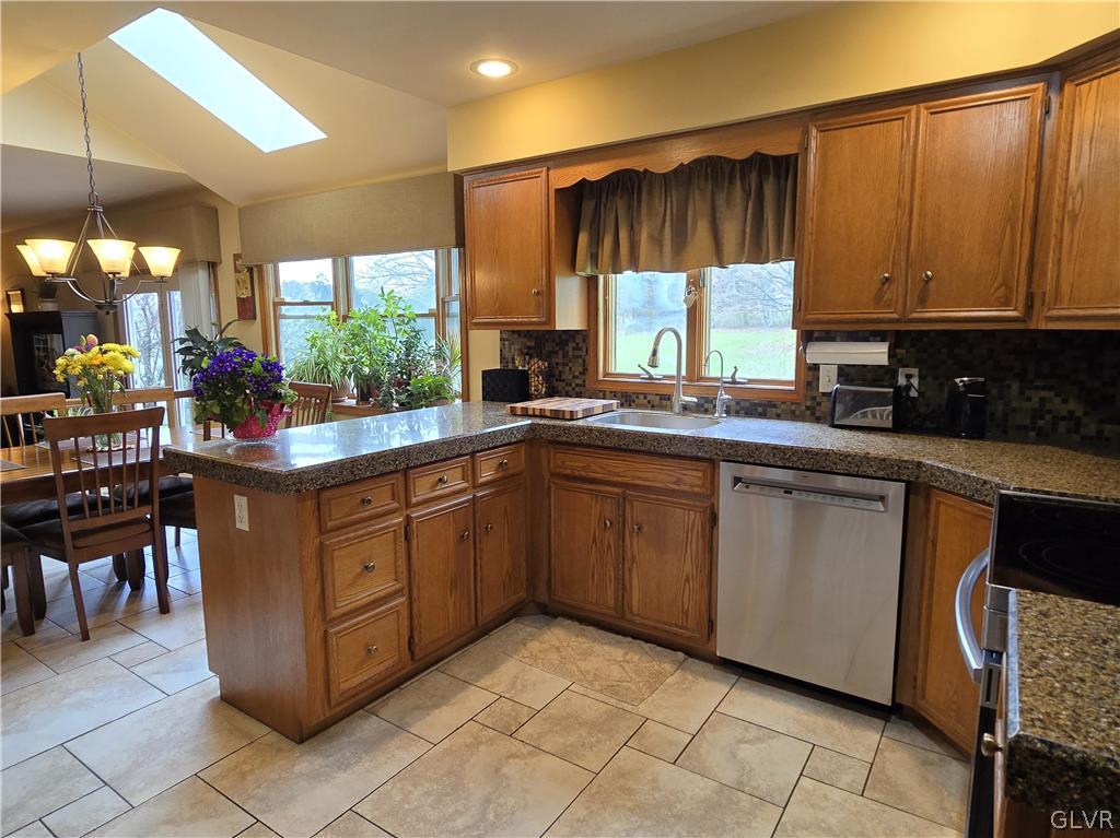 3746 Apple Road Orefield, PA 18069 - Photo 12 of 44 Kitchen