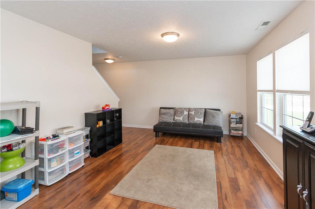 8084 Elsen Ridge Avon, IN 46123 - Photo 8 of 18 Gallery Image 8