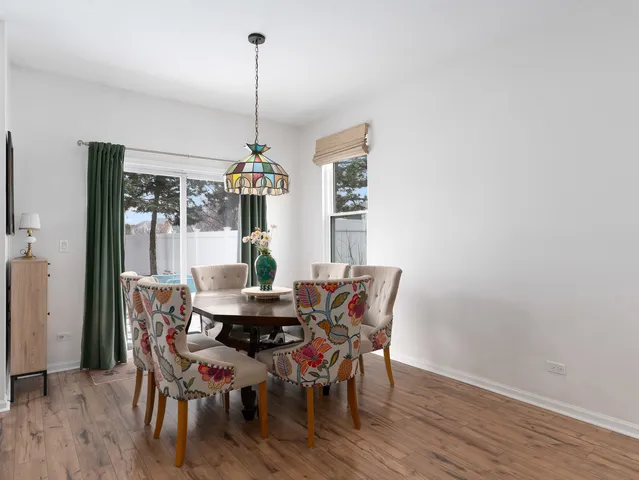 $425,000 | 1329 Amaranth Drive, Naperville, IL 60564