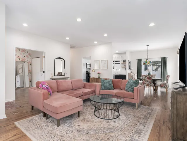 $425,000 | 1329 Amaranth Drive, Naperville, IL 60564