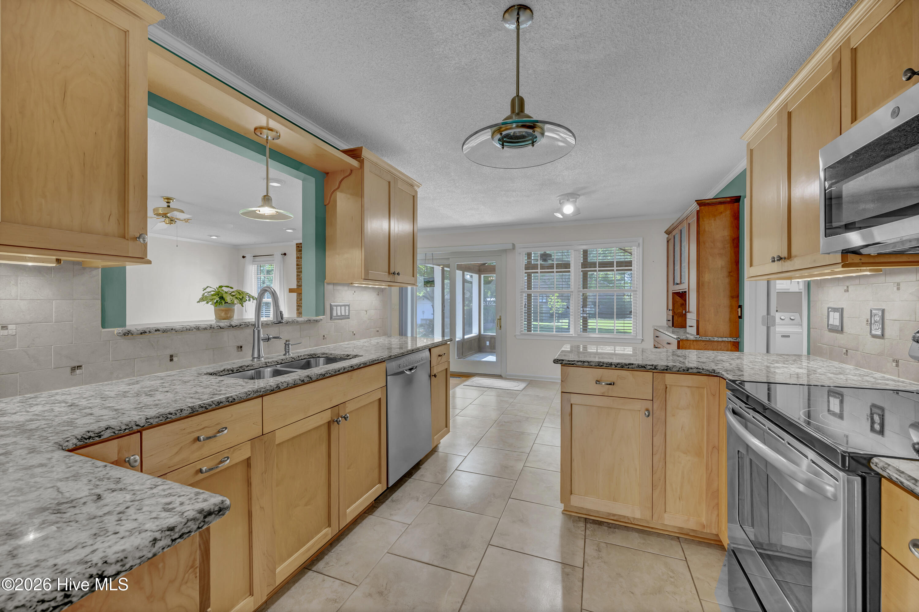 4202 Appleton Way Wilmington, NC 28412 - Photo 2 of 32 IMG_2542