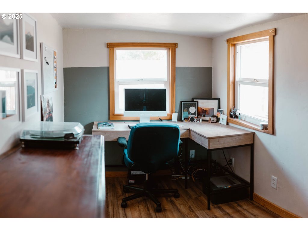 1895 City View Street Eugene, OR 97405 - Photo 12 of 36