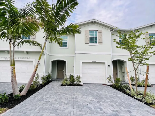 $3,000 | 6923 Harbours Edge Avenue, Lake Worth, FL 33467