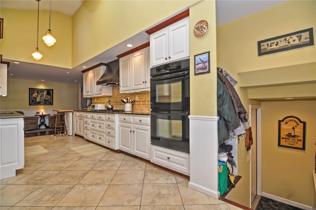 12 Alexander McGregor Road Pawtucket, RI 02861 - Photo 4 of 25 Gallery Image 4