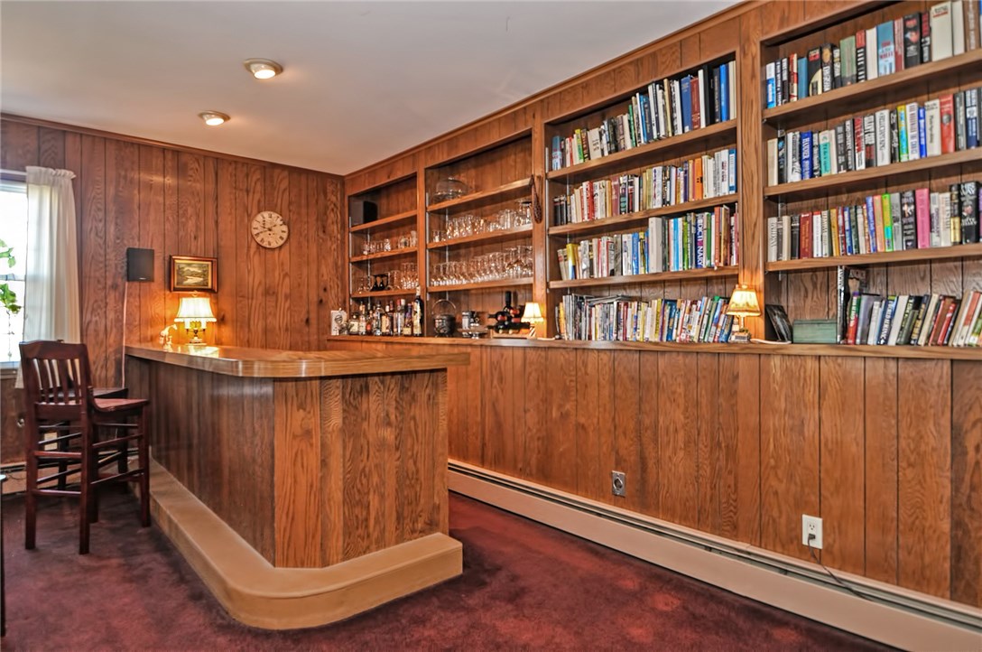 12 Alexander McGregor Road Pawtucket, RI 02861 - Photo 8 of 25 Gallery Image 8