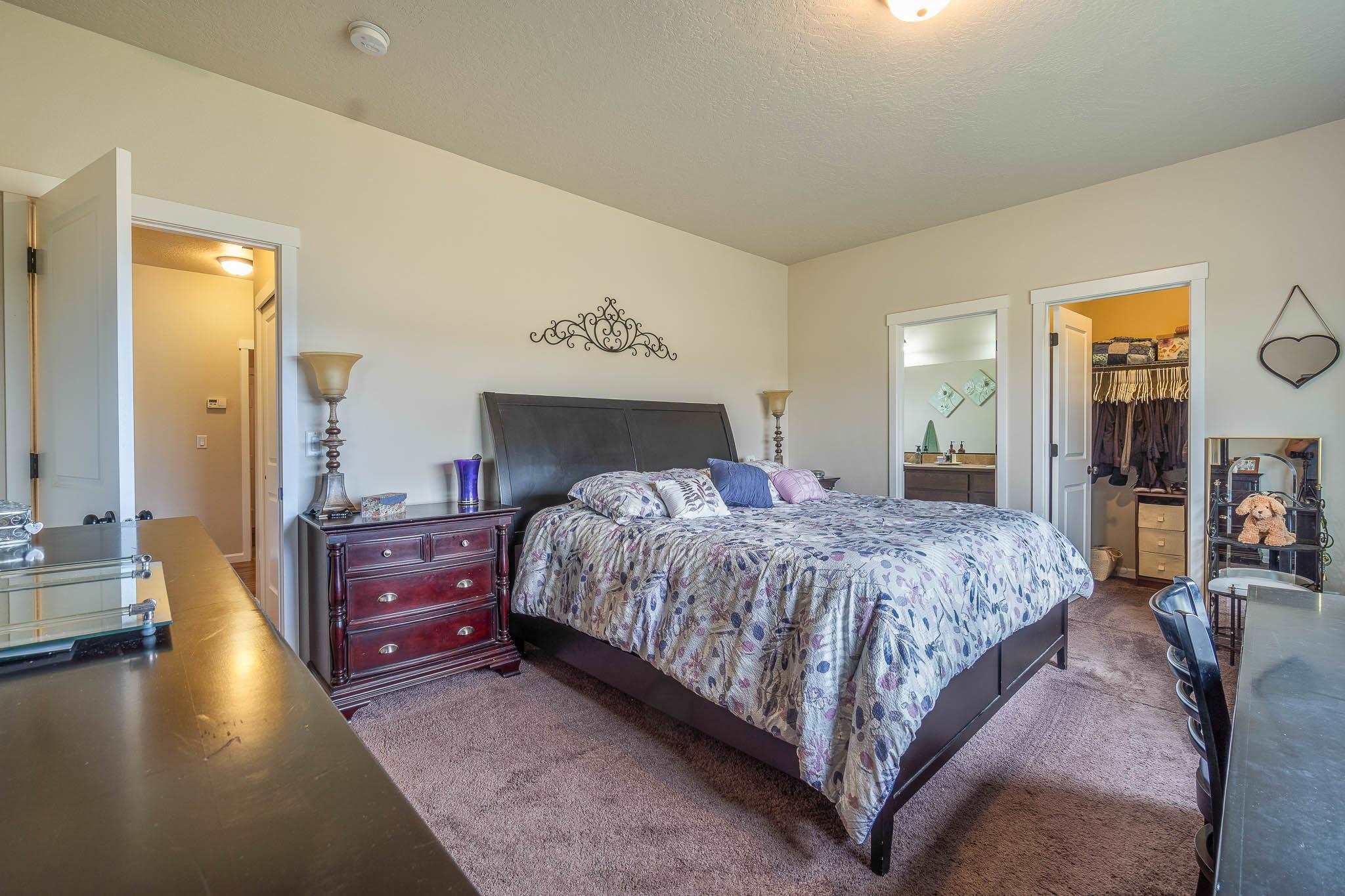 7823 South Fruitvale Road Cheney, WA 99004 - Photo 12 of 35