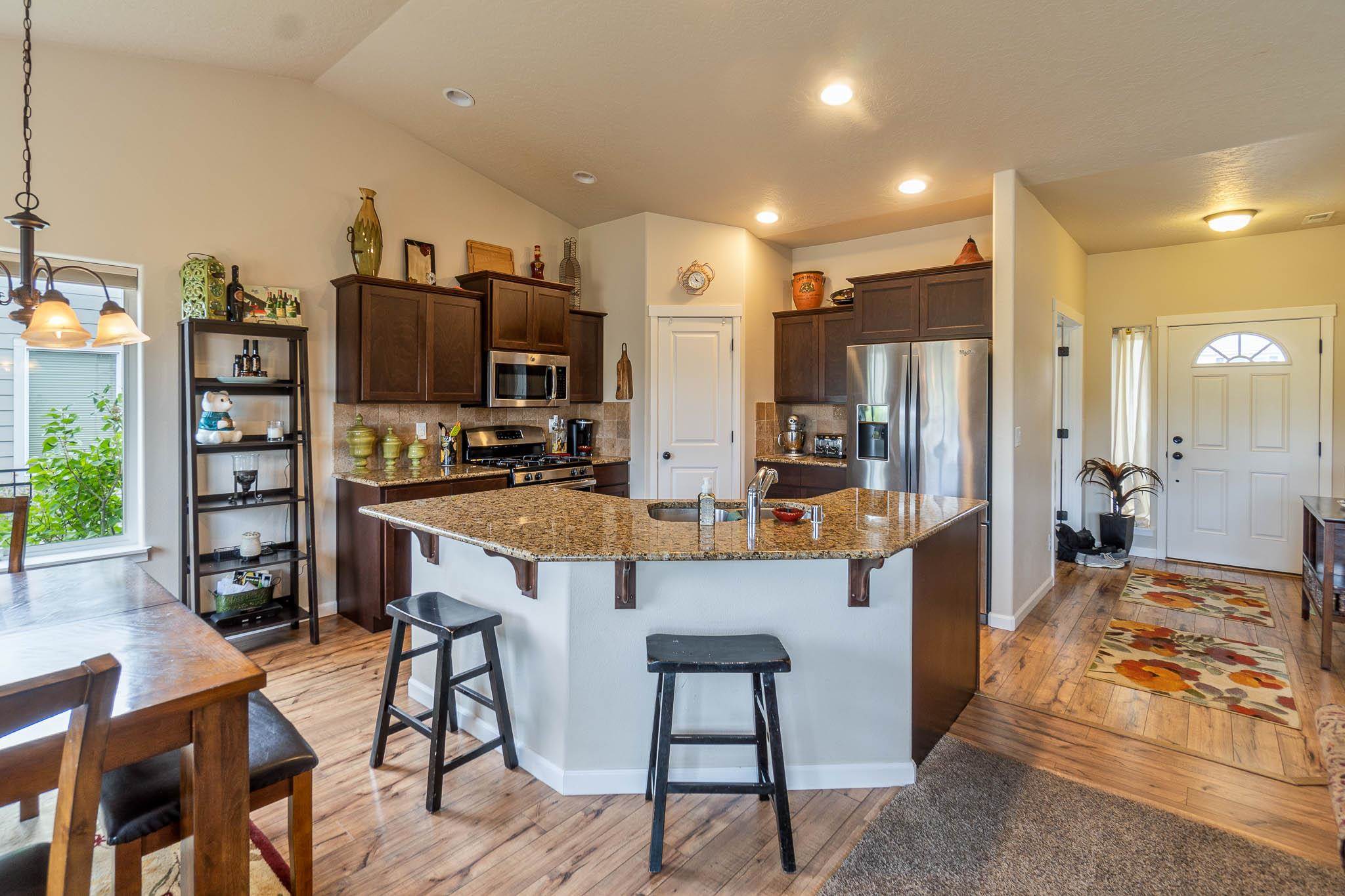 7823 South Fruitvale Road Cheney, WA 99004 - Photo 9 of 35