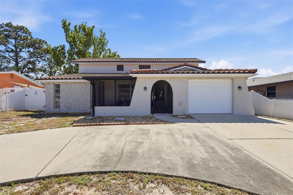 9100 Suffolk Lane Port Richey, FL 34668 - Photo 4 of 39