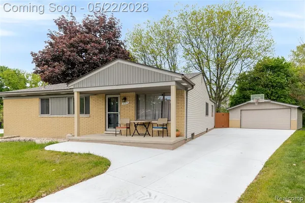 $299,985 | 32373 Hampton Court, Fraser, MI 48026
