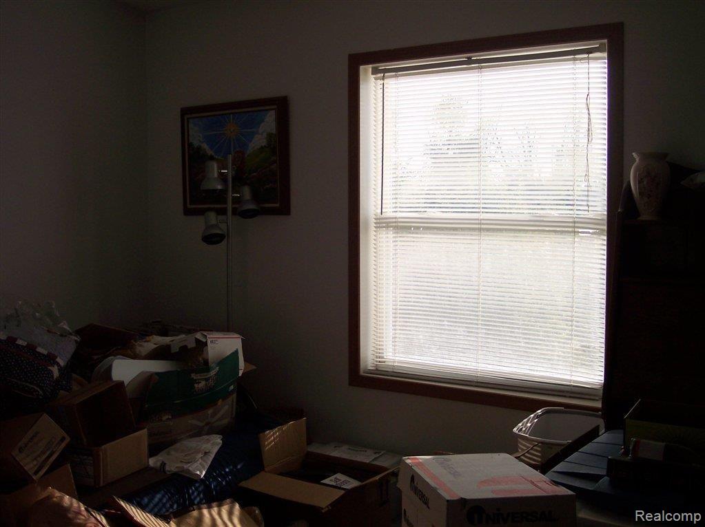 332 North Hayes Road Lapeer, MI 48446 - Photo 12 of 17 100_1954.JPG
