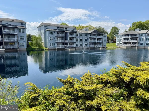 $1,599 | 2702 Waters Edge Drive, Unit 2, Newark, DE 19702