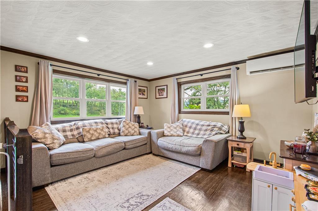 212 Brownlee Road Eighty Four, PA 15330 - Photo 8 of 34 Gallery Image 8