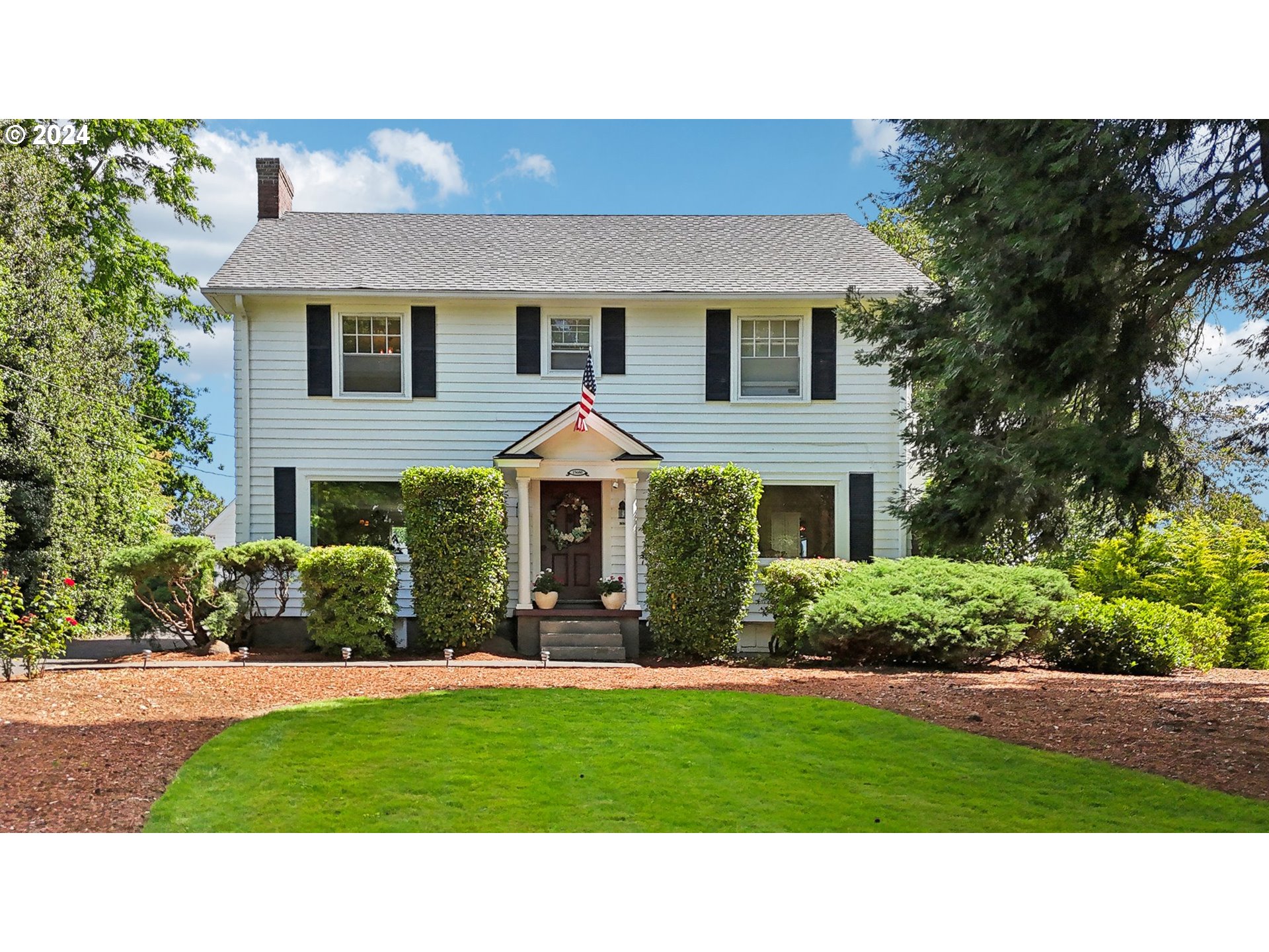 15680 Southeast Wallace Road Portland, OR 97267 - Photo 1 of 48 Gallery Image 1