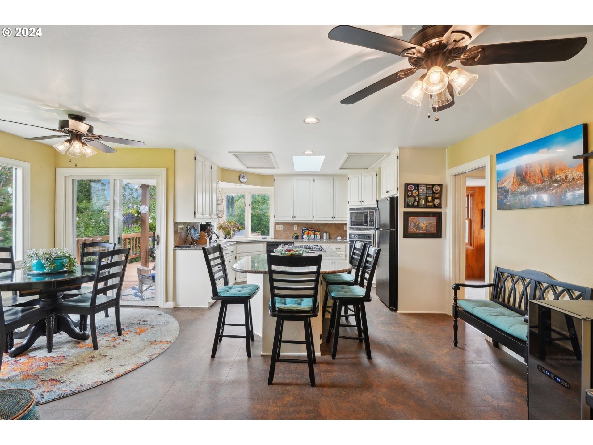 15680 Southeast Wallace Road Portland, OR 97267 - Photo 15 of 48 Gallery Image 15