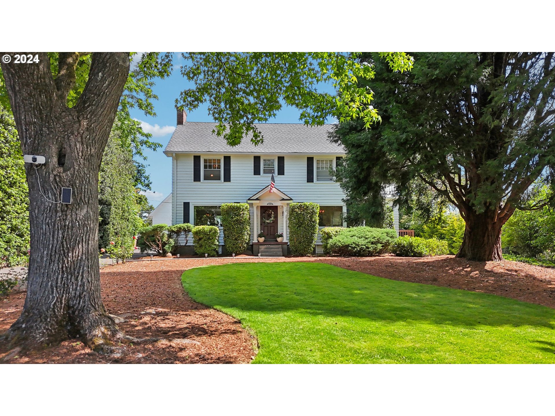 15680 Southeast Wallace Road Portland, OR 97267 - Photo 2 of 48 Gallery Image 2