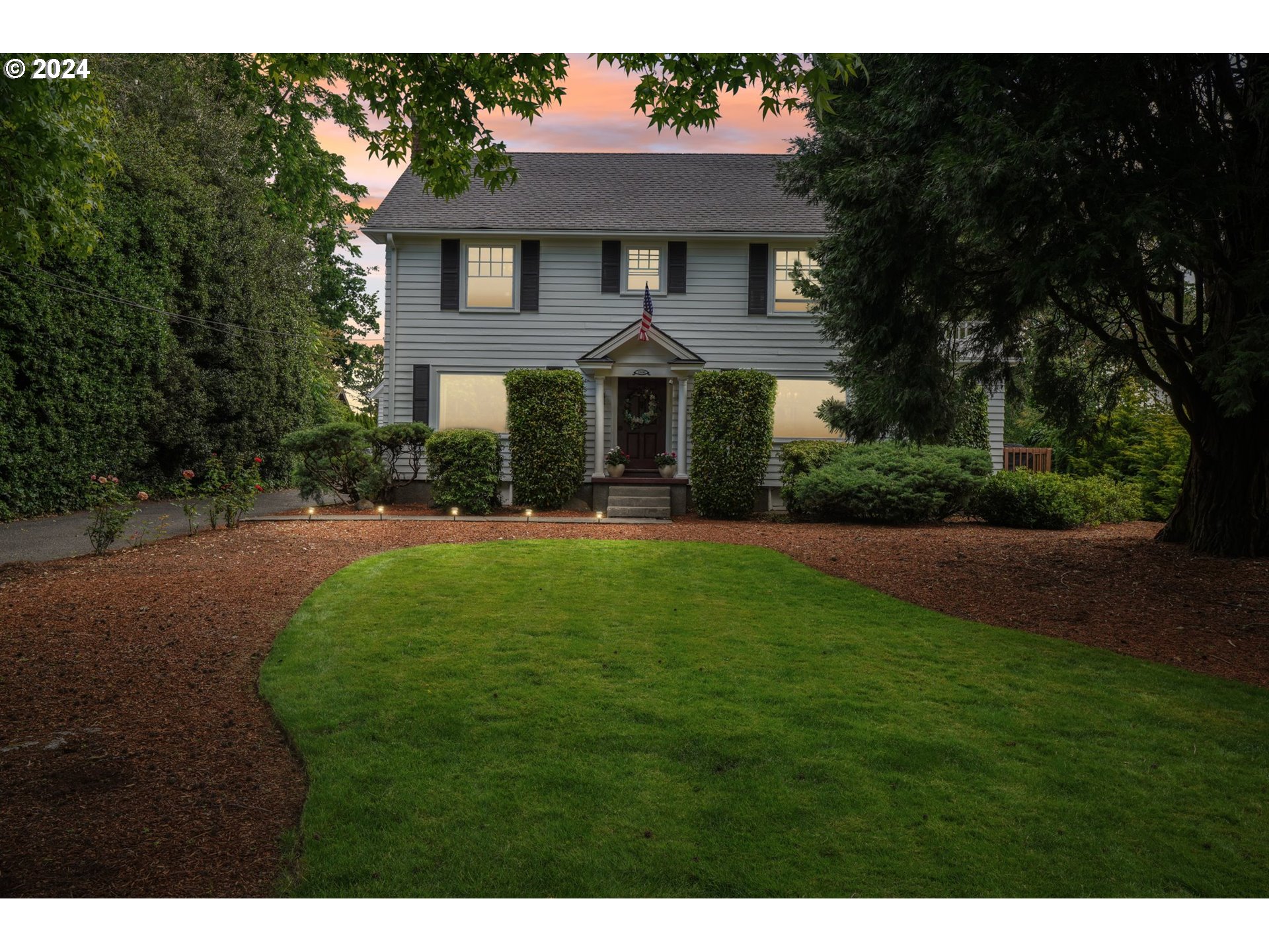 15680 Southeast Wallace Road Portland, OR 97267 - Photo 3 of 48 Gallery Image 3