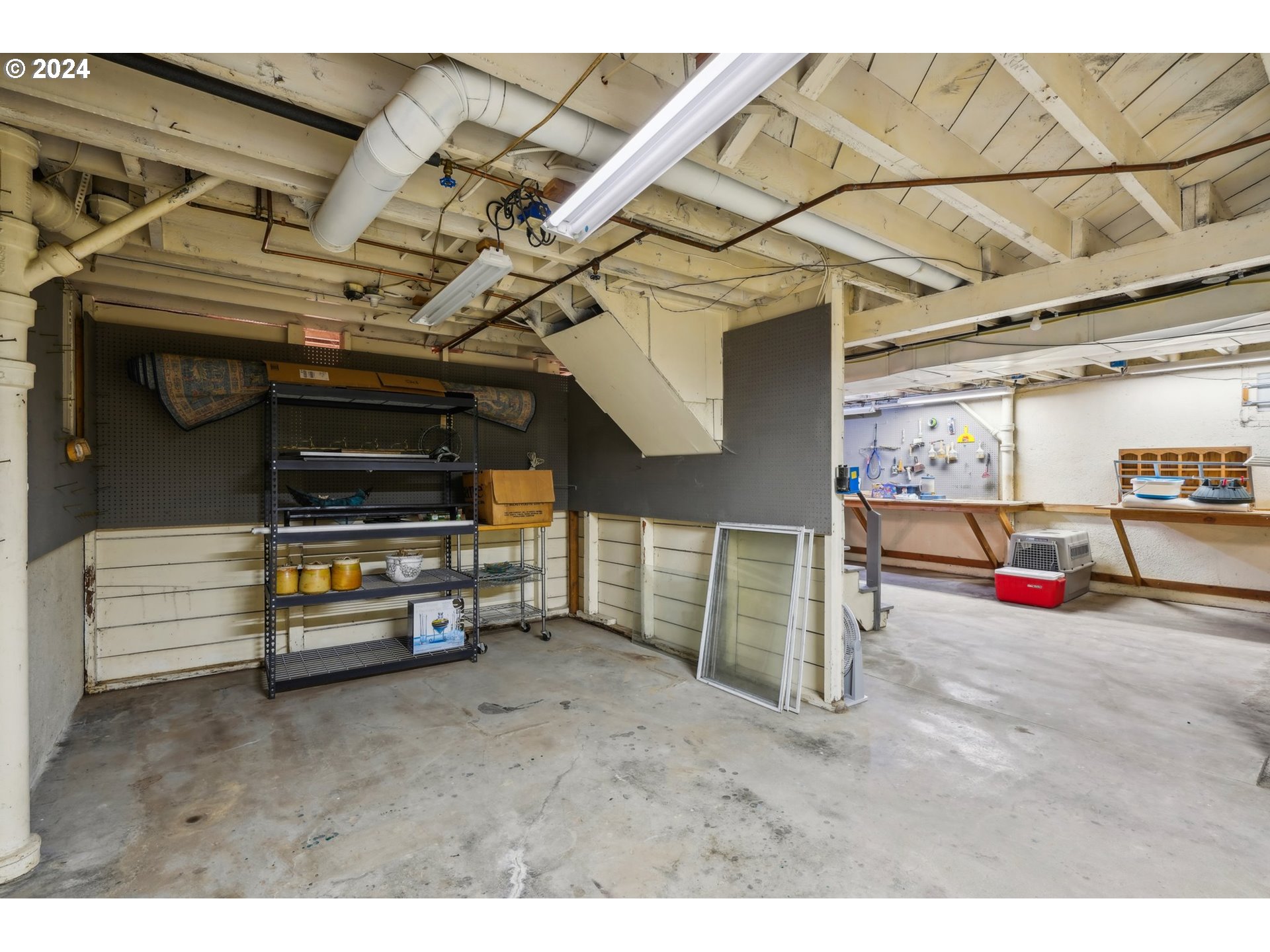 15680 Southeast Wallace Road Portland, OR 97267 - Photo 34 of 48 Gallery Image 34
