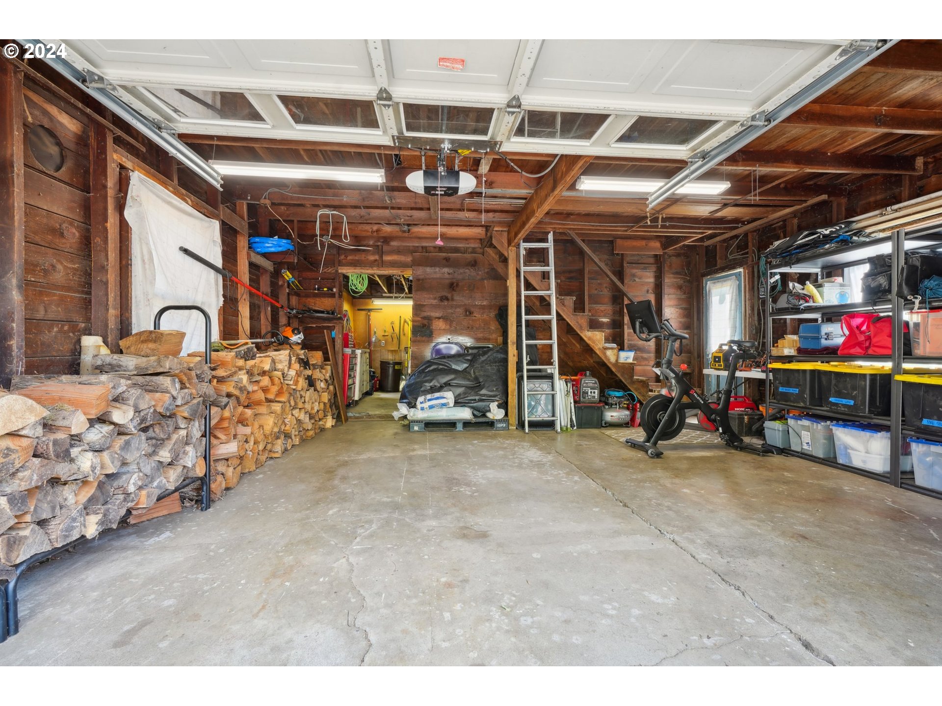 15680 Southeast Wallace Road Portland, OR 97267 - Photo 35 of 48 Gallery Image 35