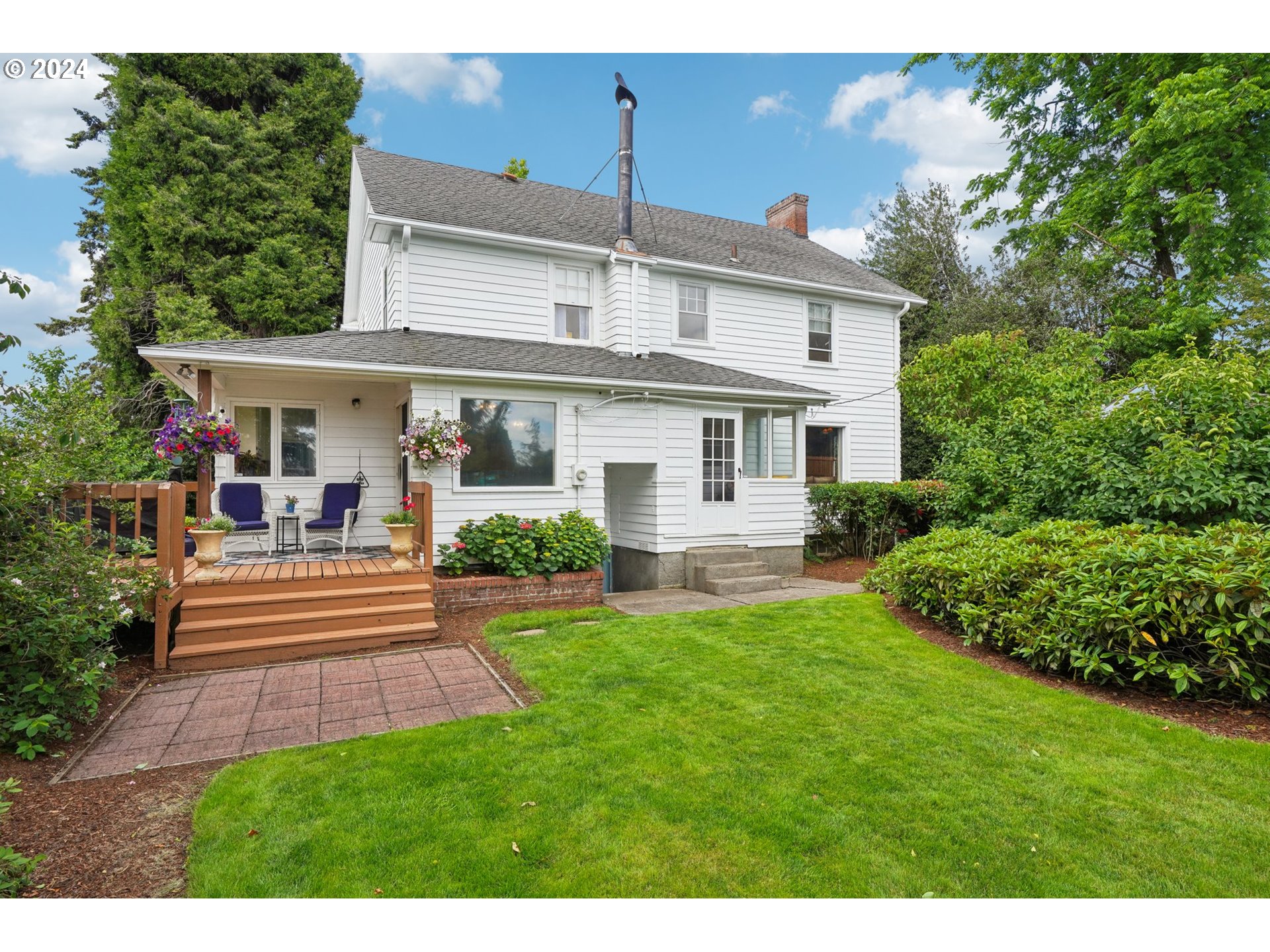15680 Southeast Wallace Road Portland, OR 97267 - Photo 38 of 48 Gallery Image 38