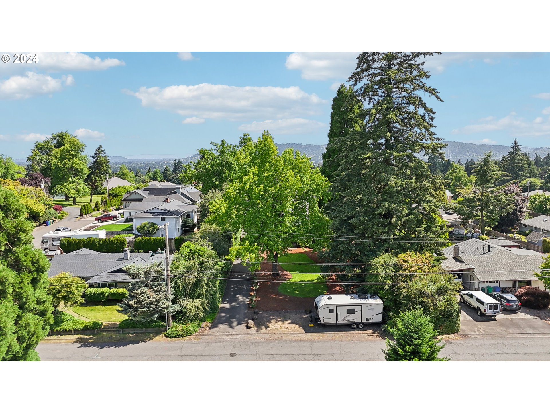 15680 Southeast Wallace Road Portland, OR 97267 - Photo 46 of 48 Gallery Image 46