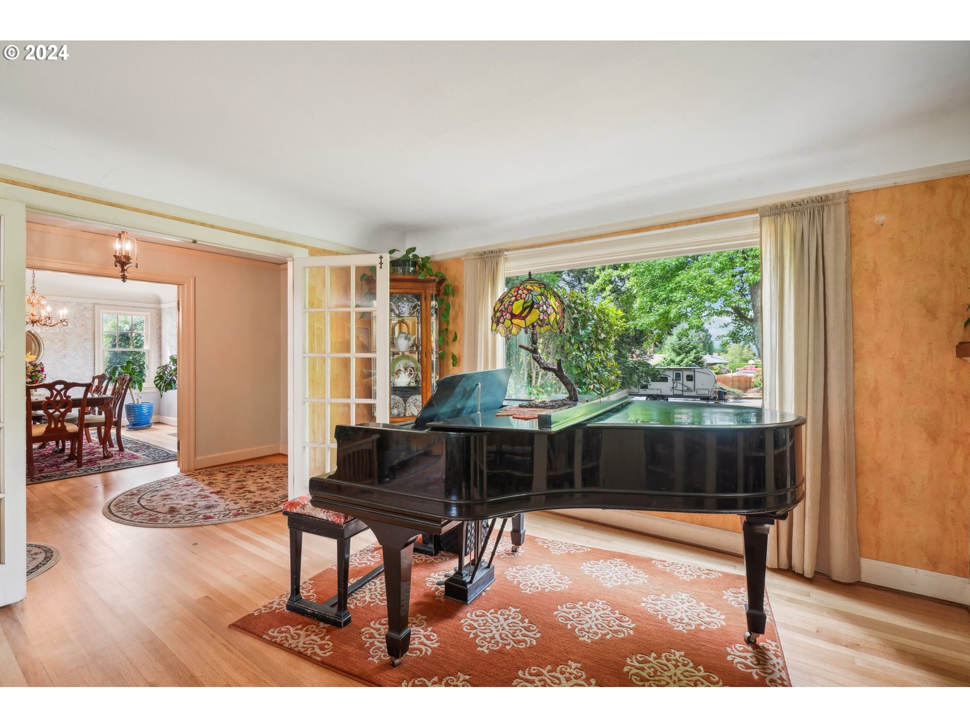 15680 Southeast Wallace Road Portland, OR 97267 - Photo 10 of 48 Gallery Image 10