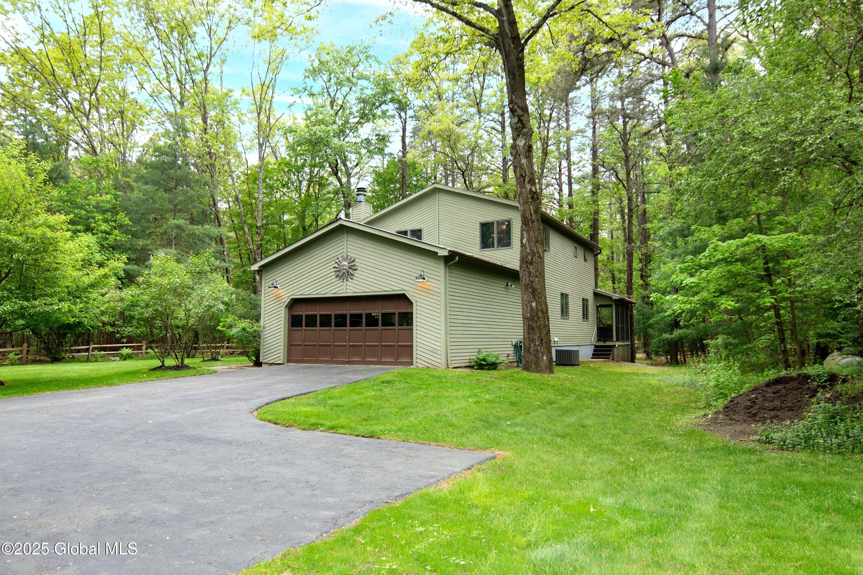 124 Edie Road Saratoga Springs, NY 12866 - Photo 7 of 62 photo_005