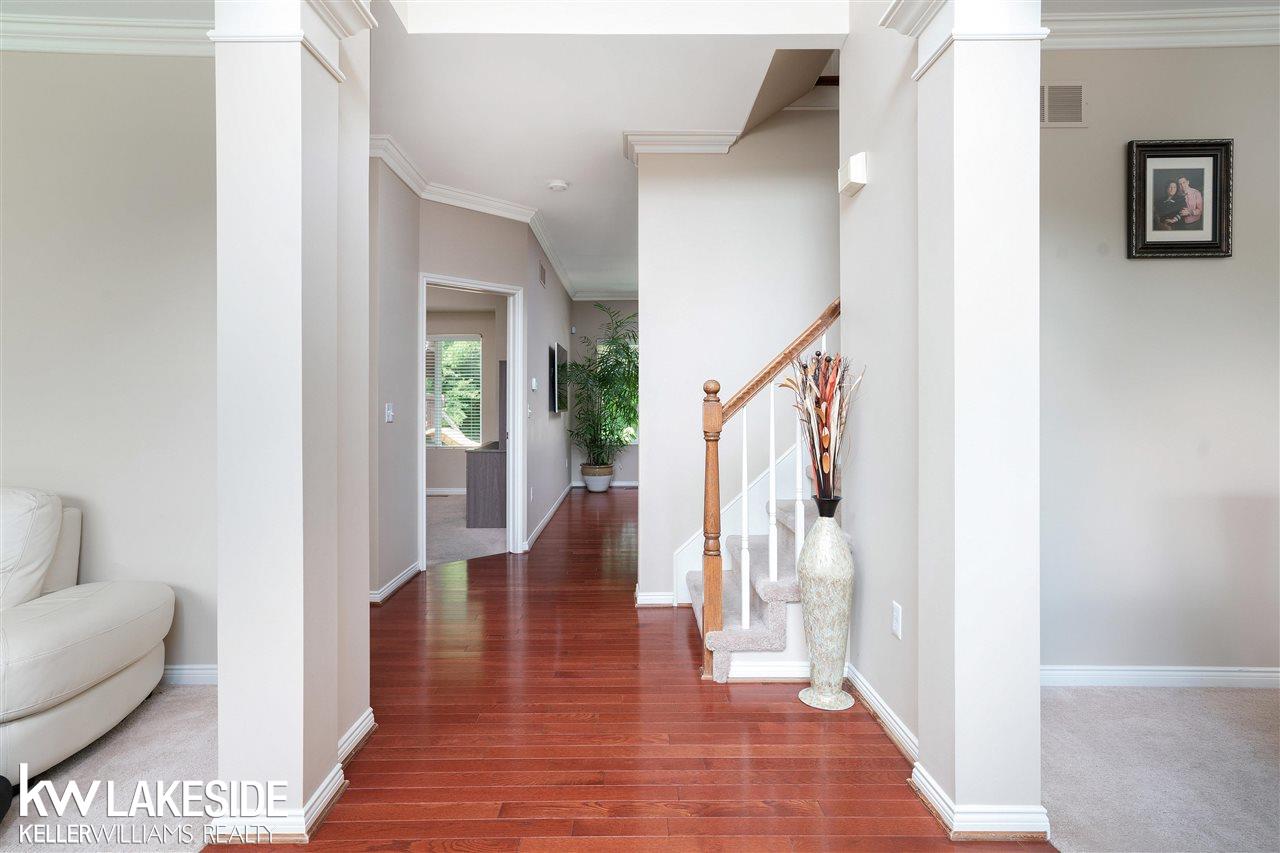 834 Monterey Ln. Rochester Hills, MI 48307 - Photo 8 of 55