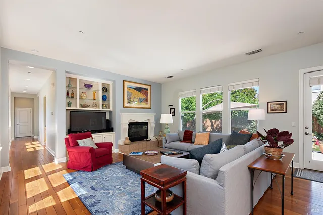 $1,375,000 | 8596 Starr Road, Windsor, CA 95492