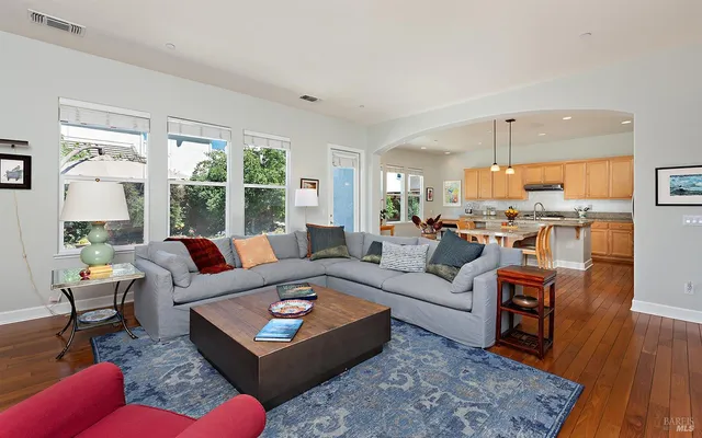 $1,375,000 | 8596 Starr Road, Windsor, CA 95492