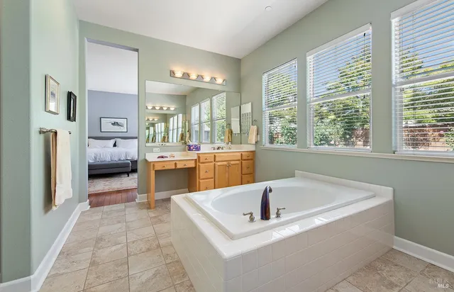 $1,375,000 | 8596 Starr Road, Windsor, CA 95492