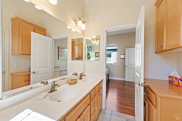 $1,375,000 | 8596 Starr Road, Windsor, CA 95492