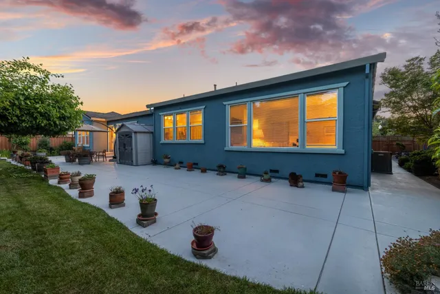 $1,375,000 | 8596 Starr Road, Windsor, CA 95492