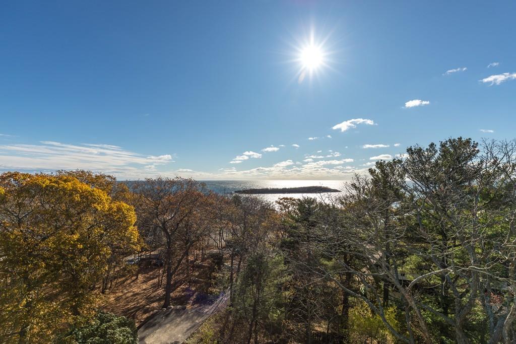 14 Coolidge Point Manchester, MA 01944 - Photo 4 of 26